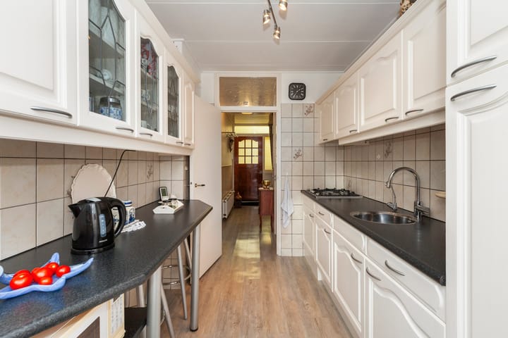 Photo 15 of Juliana van Stolbergstraat 34