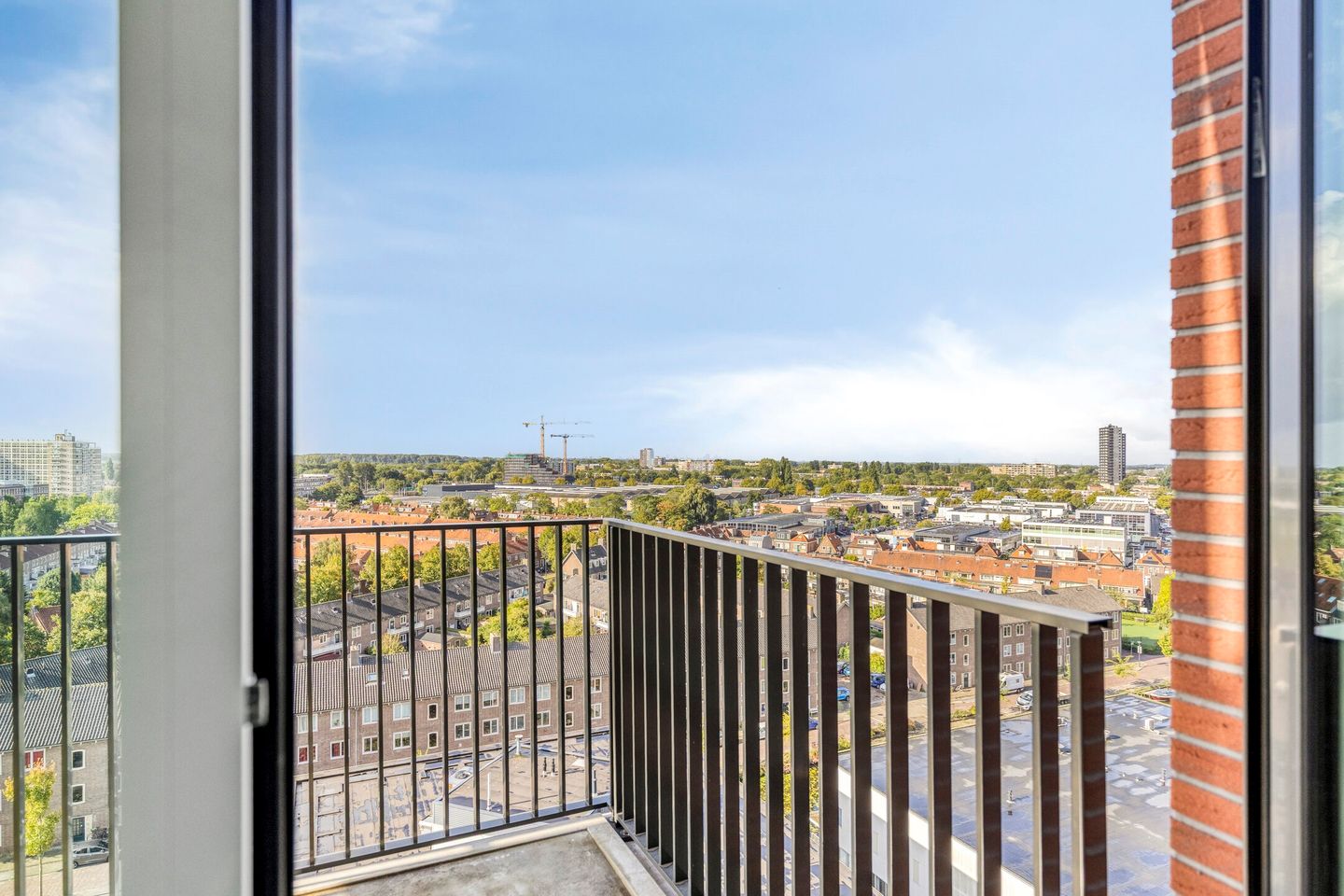 Foto 19 van Perzikweg 130