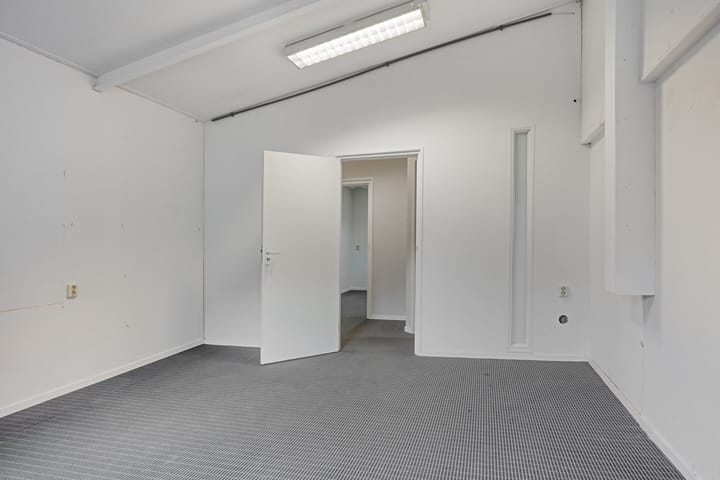 Photo 55 of Constructieweg 3