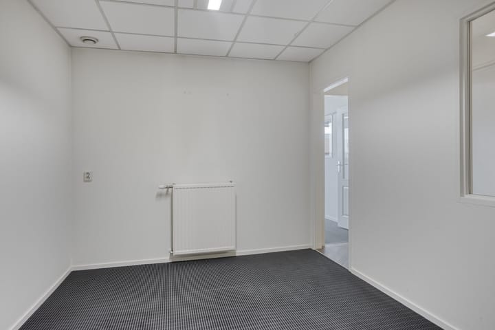 Photo 56 of Constructieweg 3