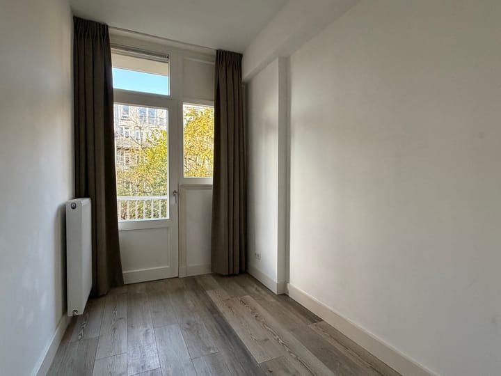 Photo 12 of Bilderdijkkade 42-A1