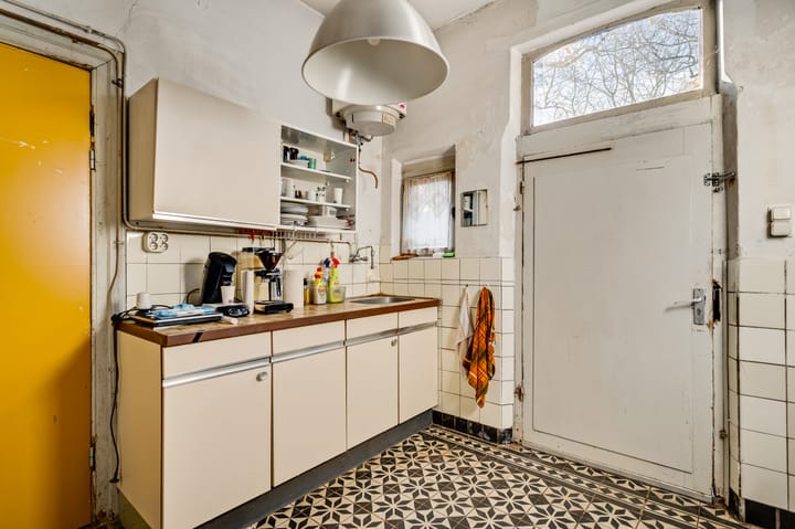 Photo 12 of Raadhuisplein 5