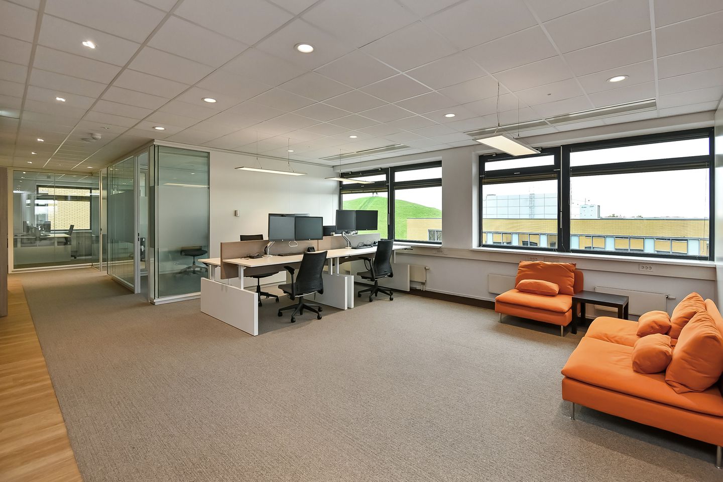 View photo 4 of Meander 725