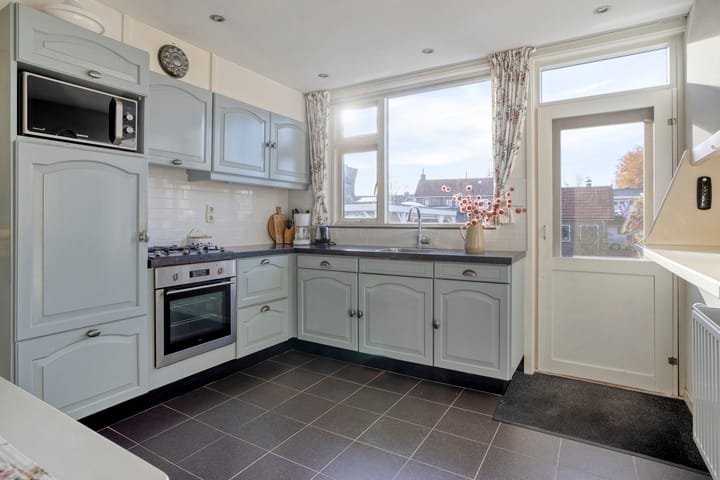 Photo 19 of Poststraat 10