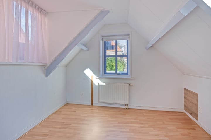 Photo 32 of Poststraat 10