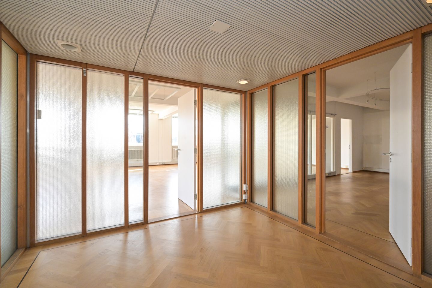 Bekijk foto 5 van Kneuterdijk 2