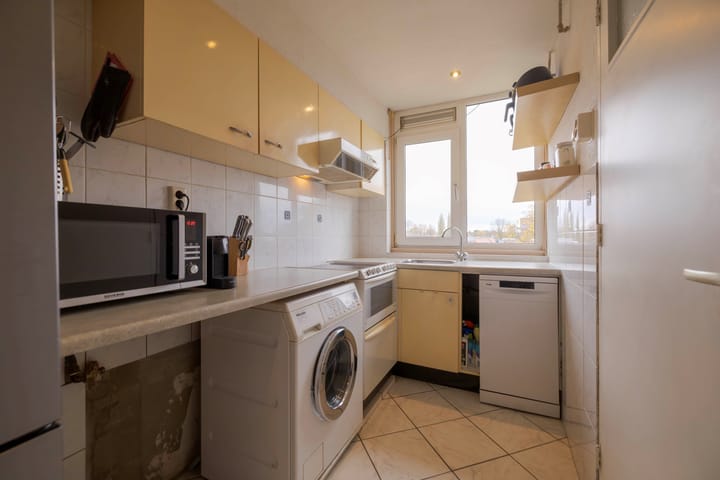 Photo 14 of Huissensestraat 137-4