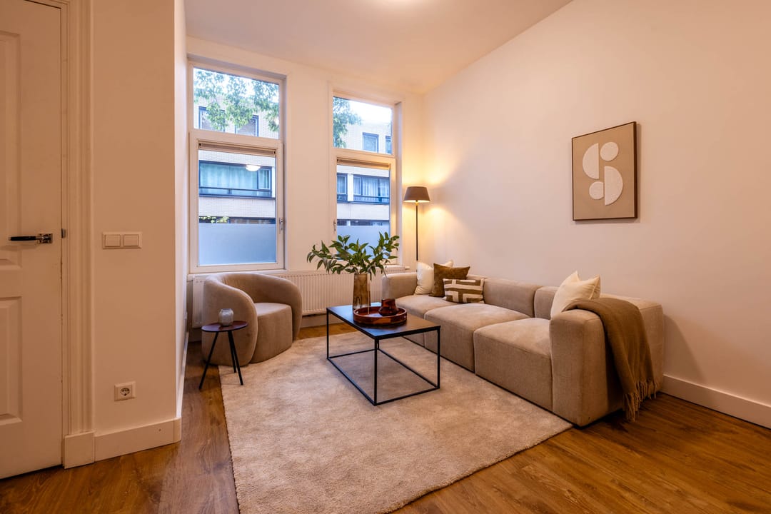 Photo 8 of Joost van Geelstraat 57-B