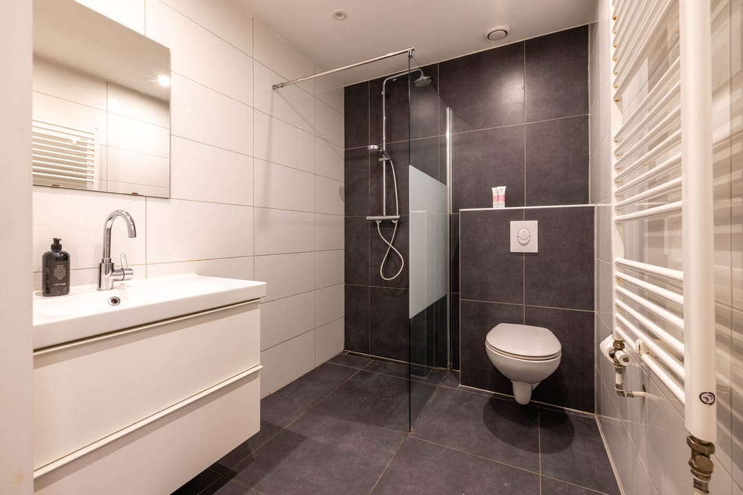 Photo 23 of Joost van Geelstraat 57-B