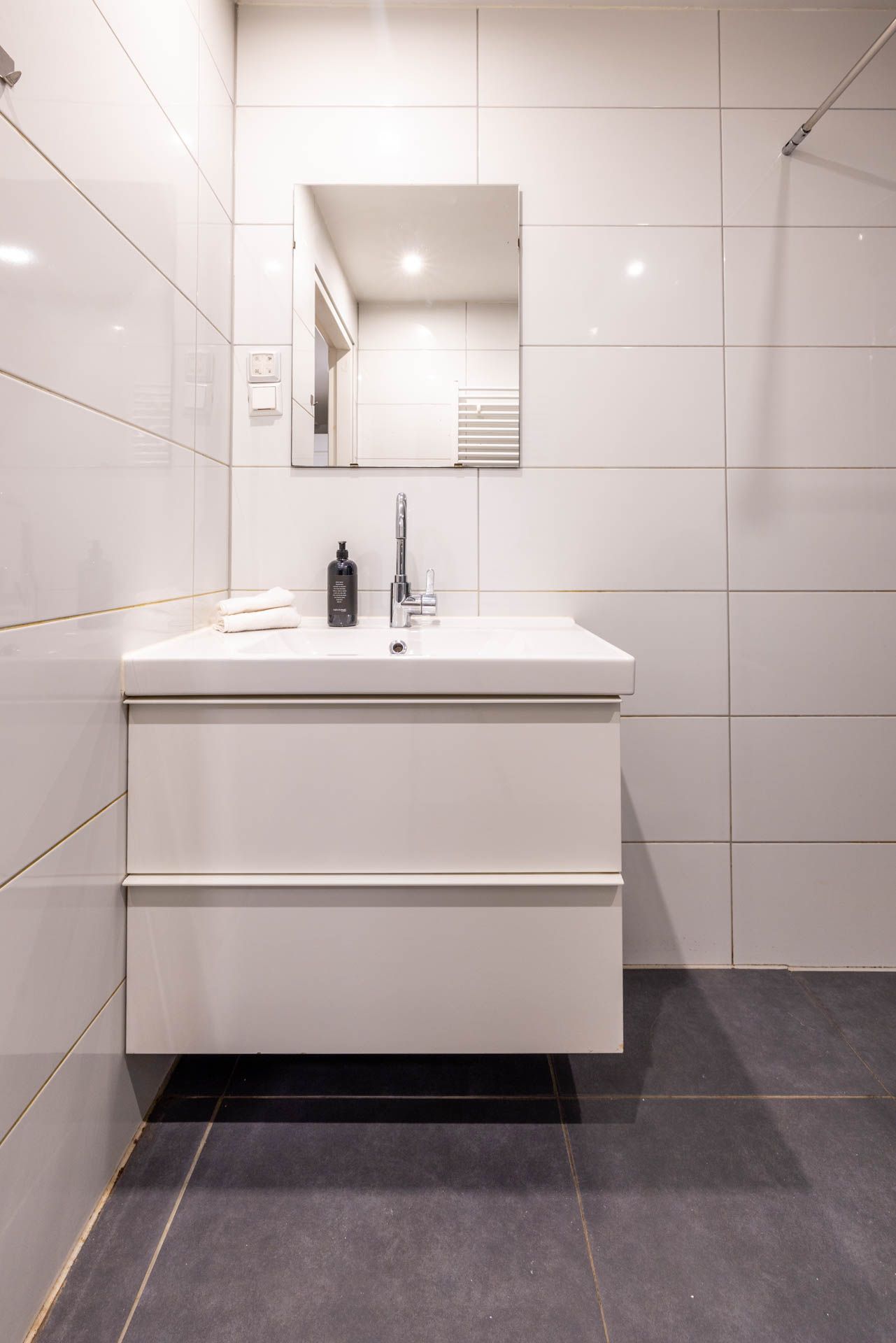 Photo 24 of Joost van Geelstraat 57-B