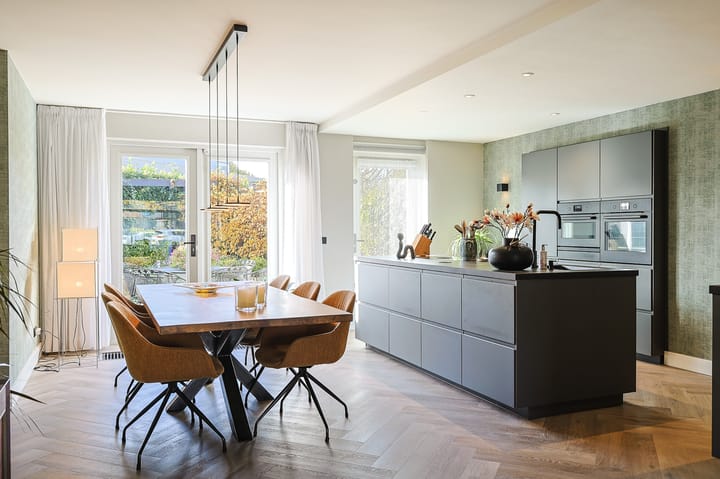 Foto 16 van Ambonplein 57