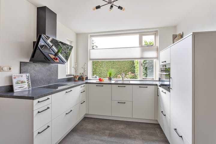 Foto 11 van Rossumerstraat 3