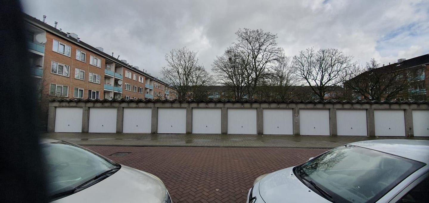 Bekijk foto 2 van De Egmondenstraat 191