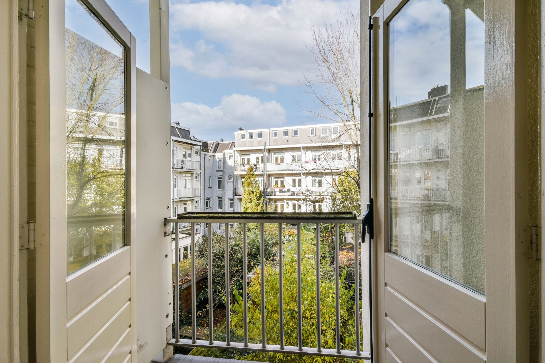 Foto 24 van Van Beuningenstraat 152-2