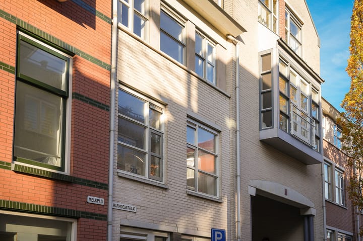 Foto 4 van Warmoesstraat 1