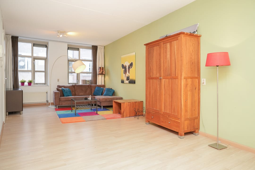 Foto 7 van Warmoesstraat 1