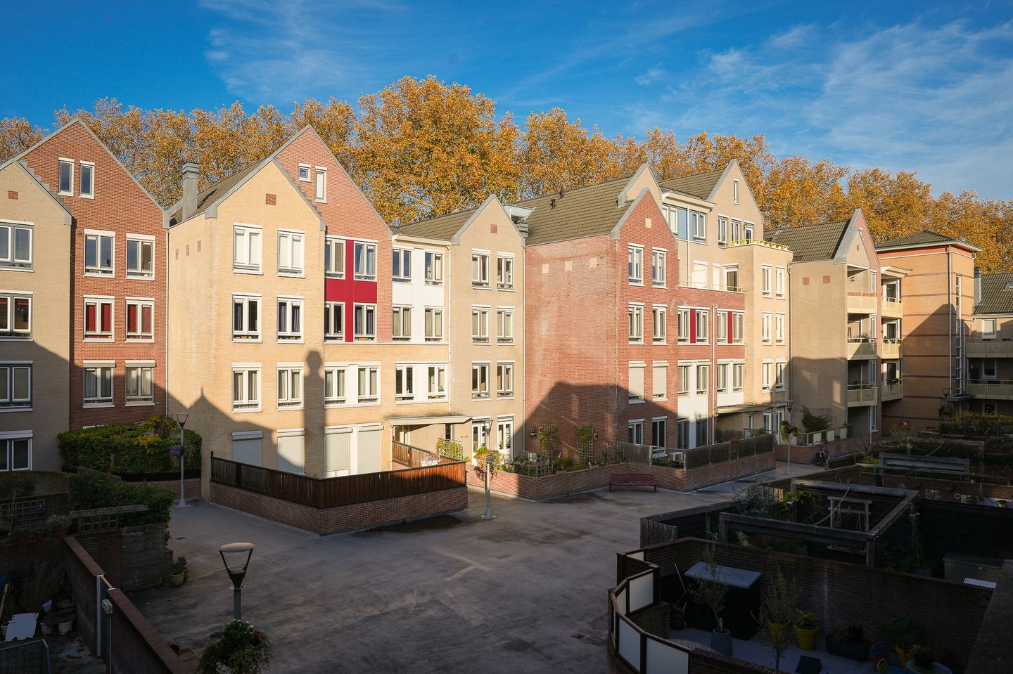 Foto 20 van Warmoesstraat 1