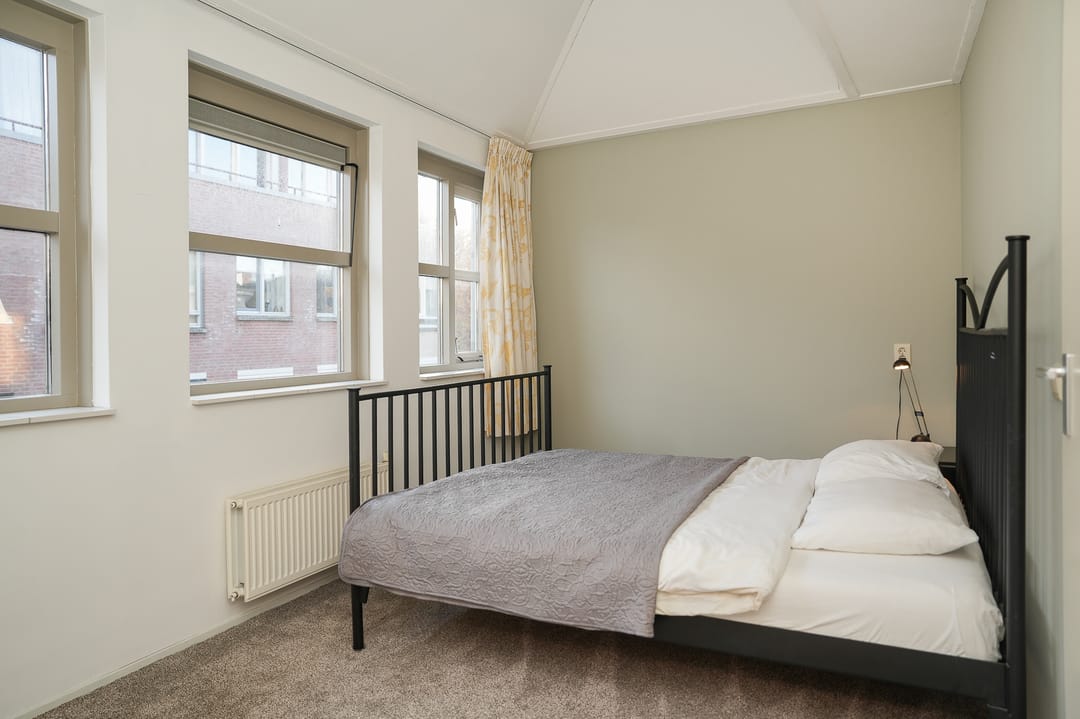 Foto 23 van Warmoesstraat 1