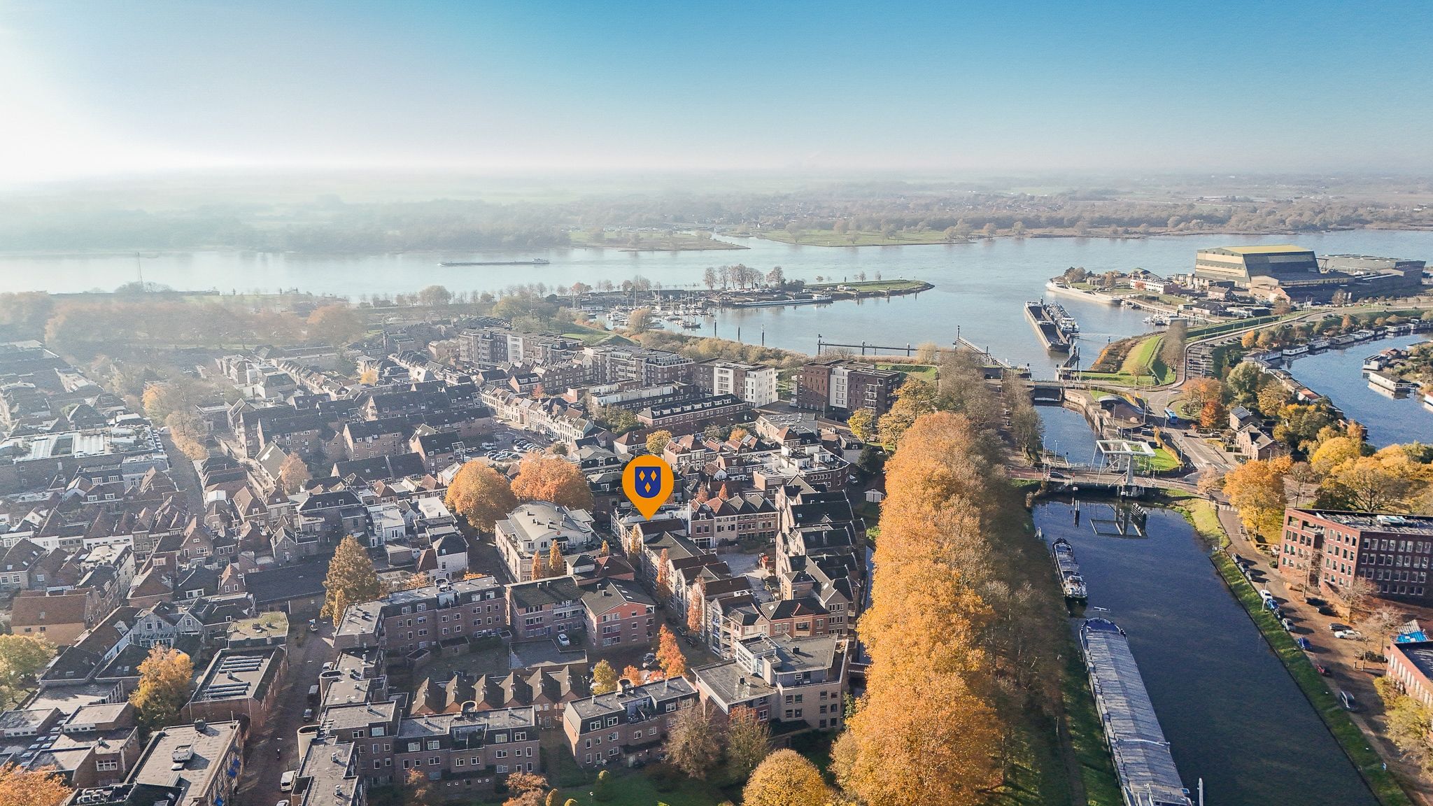 Foto 30 van Warmoesstraat 1