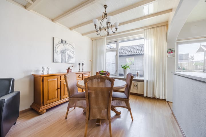 Photo 11 of Schelpstraat 8