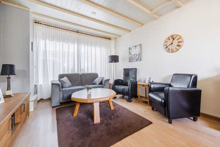 Photo 2 of Schelpstraat 8