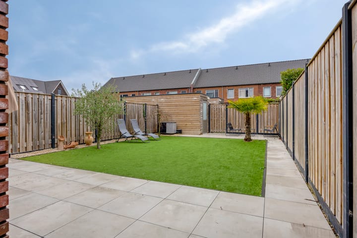 Photo 28 of Ebben 11