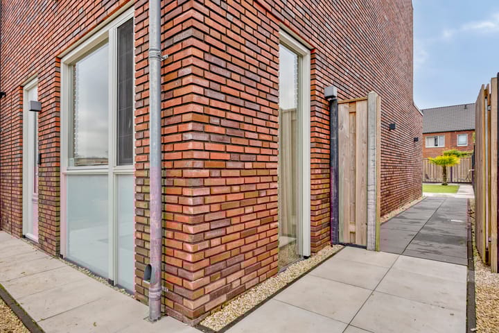 Photo 31 of Ebben 11