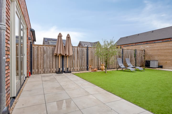 Photo 29 of Ebben 11