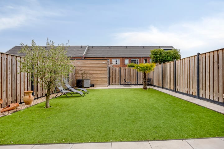 Photo 30 of Ebben 11