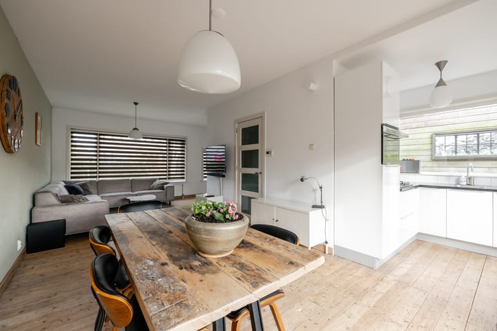 Photo 15 of Essenlaan 24