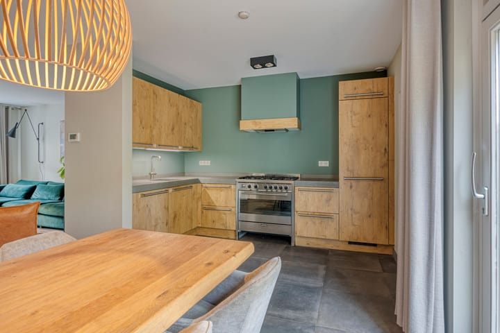 Photo 7 of Valeriaan 32