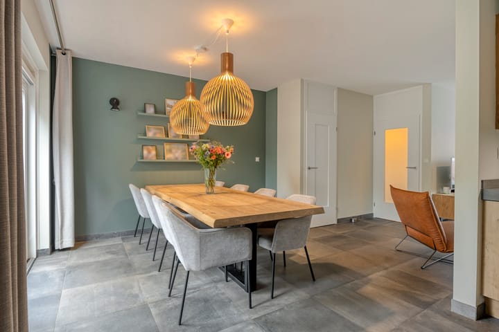 Photo 6 of Valeriaan 32