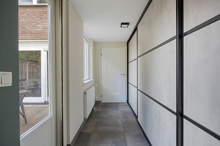 Photo 13 of Valeriaan 32