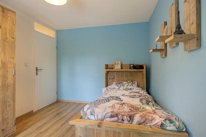 Photo 18 of Valeriaan 32