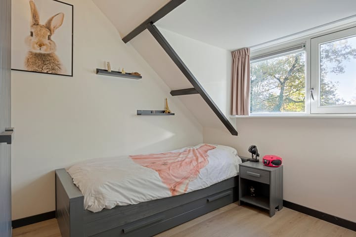 Photo 24 of Valeriaan 32