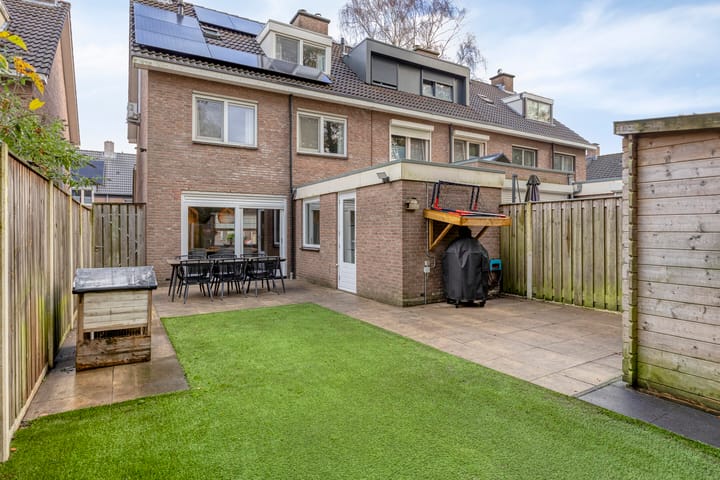 Photo 30 of Valeriaan 32