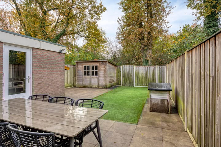 Photo 29 of Valeriaan 32