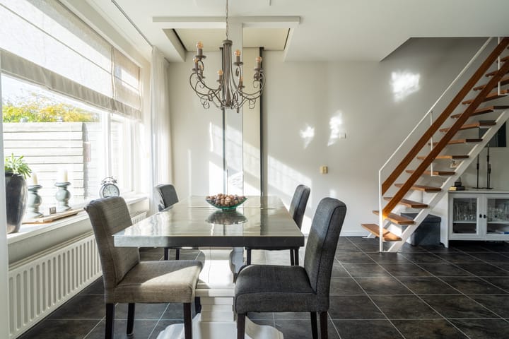 Foto 13 van Esdoornstraat 27