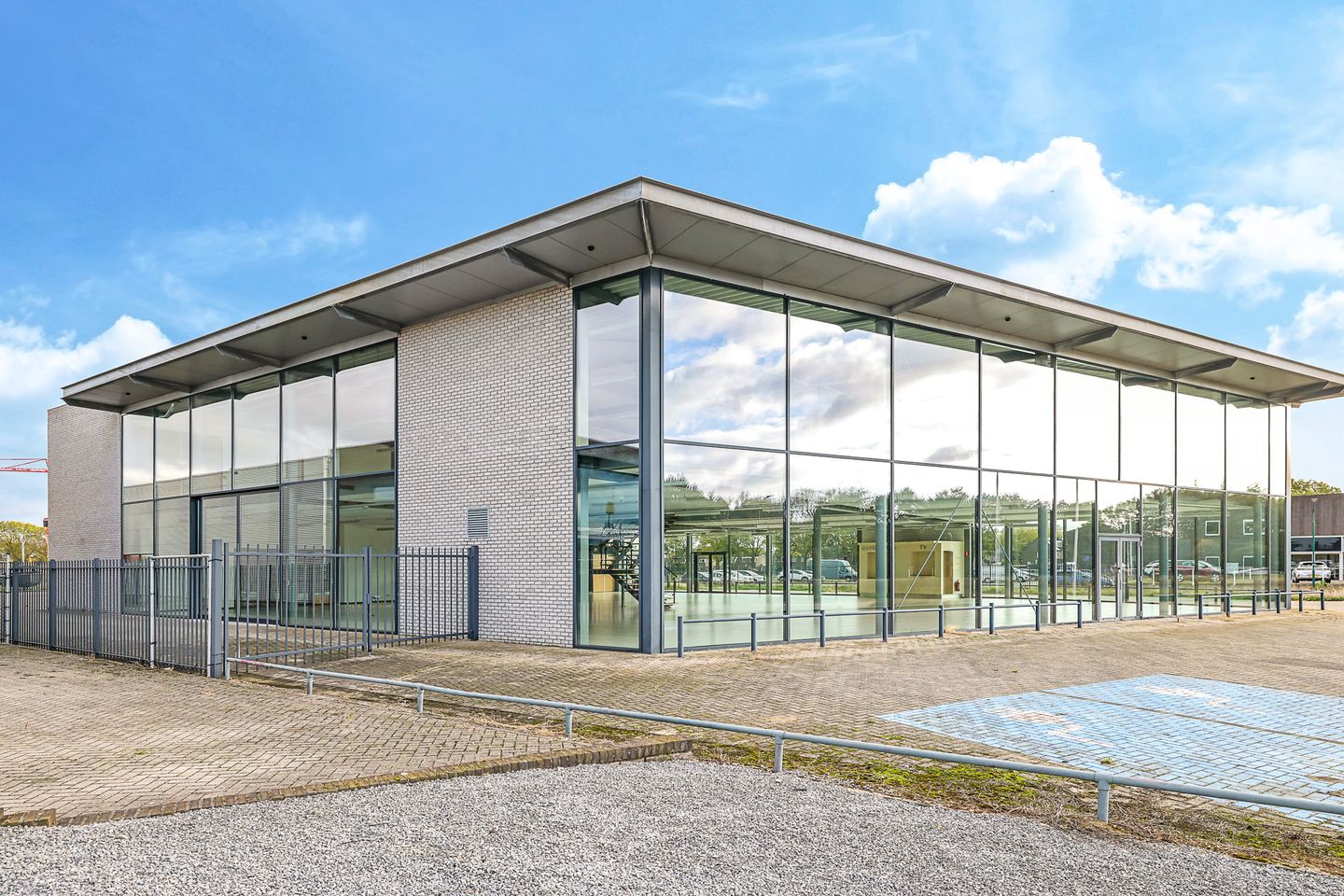 View photo 3 of Ewinkel 10