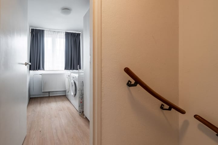 Photo 16 of Steile Bank 28