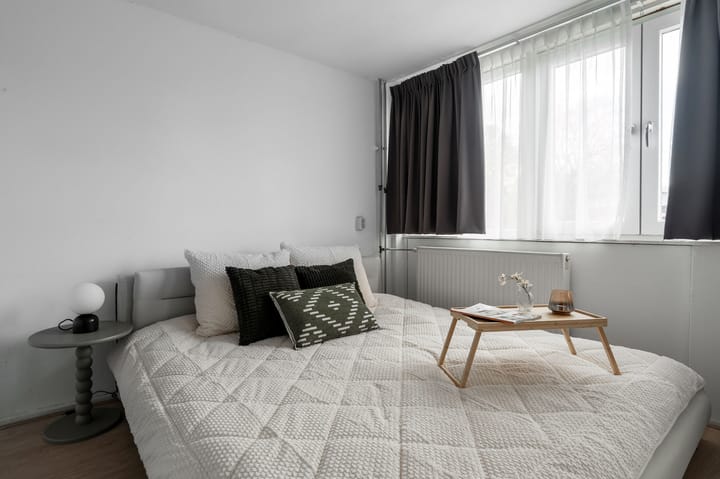 Photo 17 of Steile Bank 28