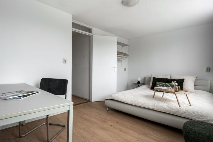 Photo 19 of Steile Bank 28