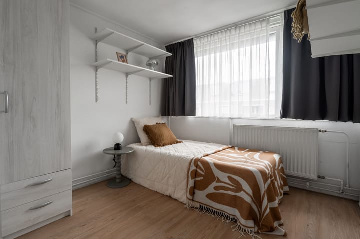 Photo 21 of Steile Bank 28