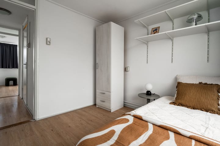 Photo 22 of Steile Bank 28