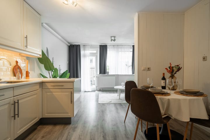 Photo 7 of Steile Bank 28