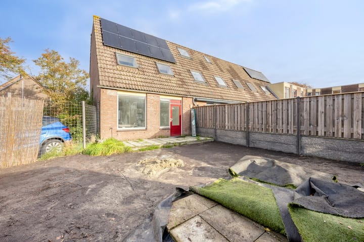 Photo 28 of Akeleituin 1