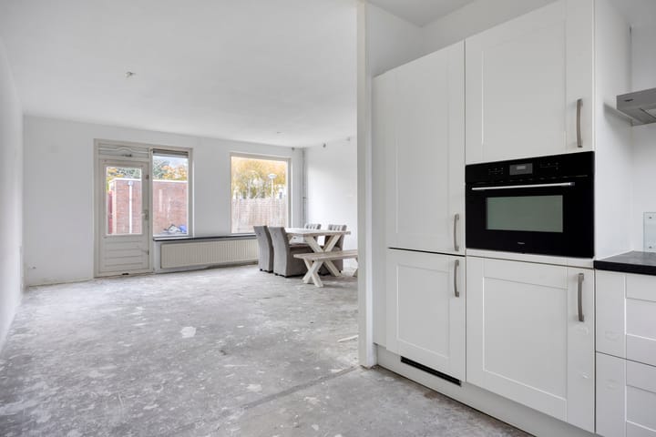 Photo 12 of Akeleituin 1