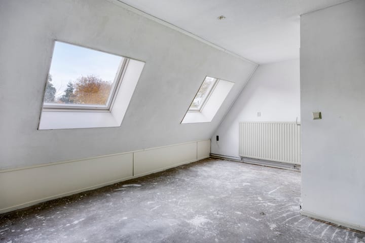 Photo 16 of Akeleituin 1