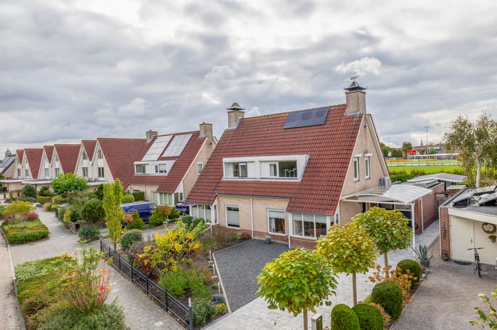 Burg. Korstanjestraat 49