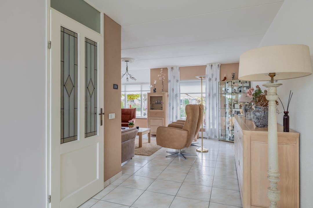 Foto 16 van Burg. Korstanjestraat 49